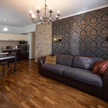 Apartment Revalia T1 Airport-bus Station One-bedroom
